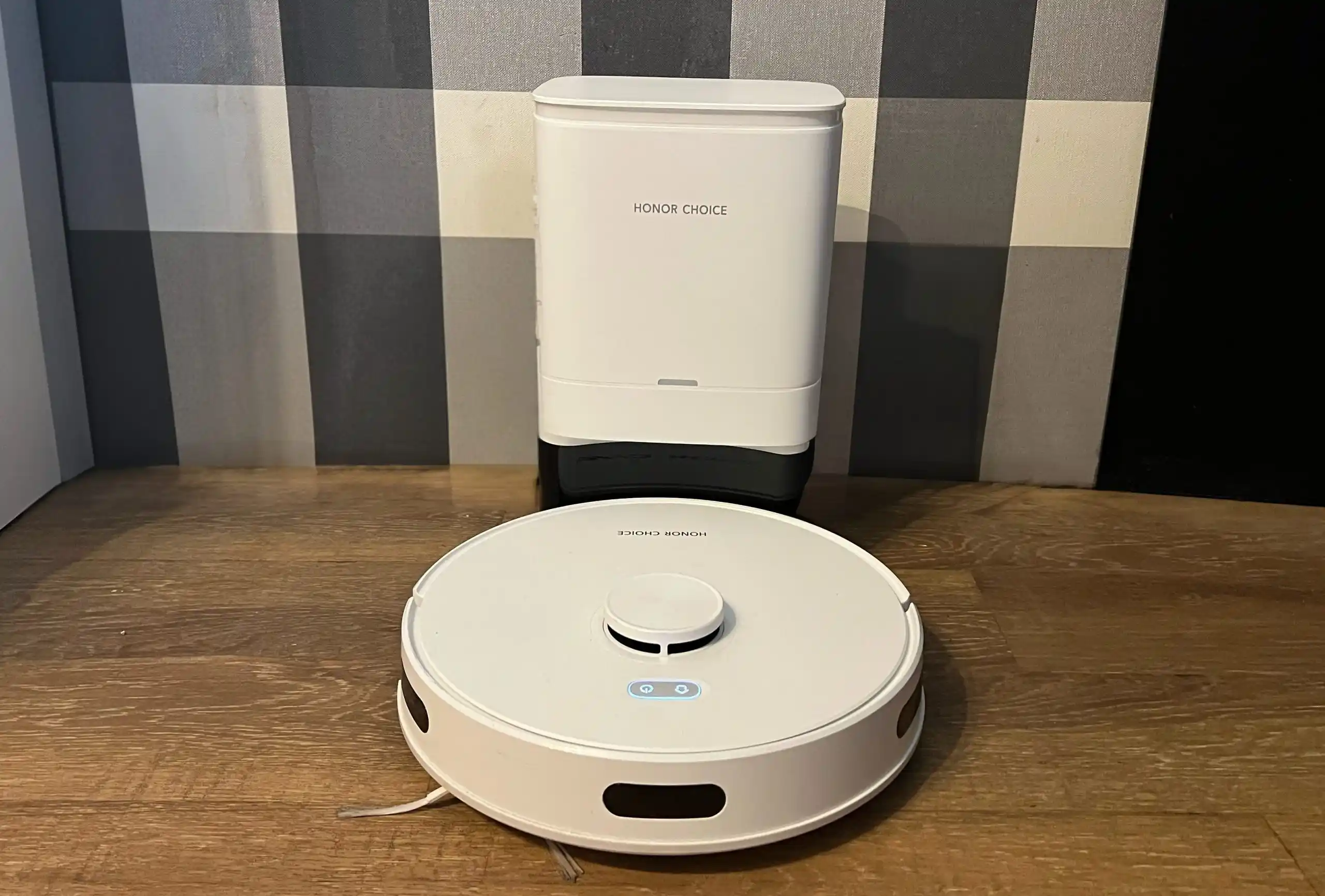 Этот робот-пылесос идеален для небольшой квартиры. Обзор Honor Choice Robot Cleaner R2 Plus со станцией для сбора пыли