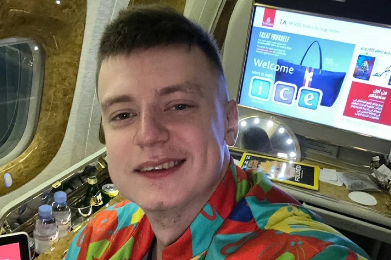 Стример Mellstroy задонатил 35 миллионов рублей за неделю. Он заставил четырех блогеров сделать одно и то же