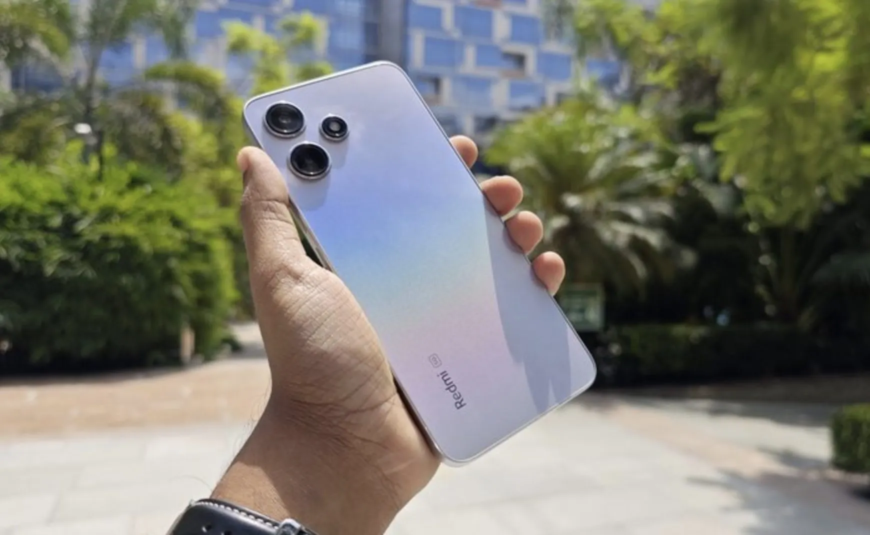 Xiaomi выпустила бюджетный Redmi 12 5G в честь 10-летия легендарной линейки. Какие характеристики у новинки?