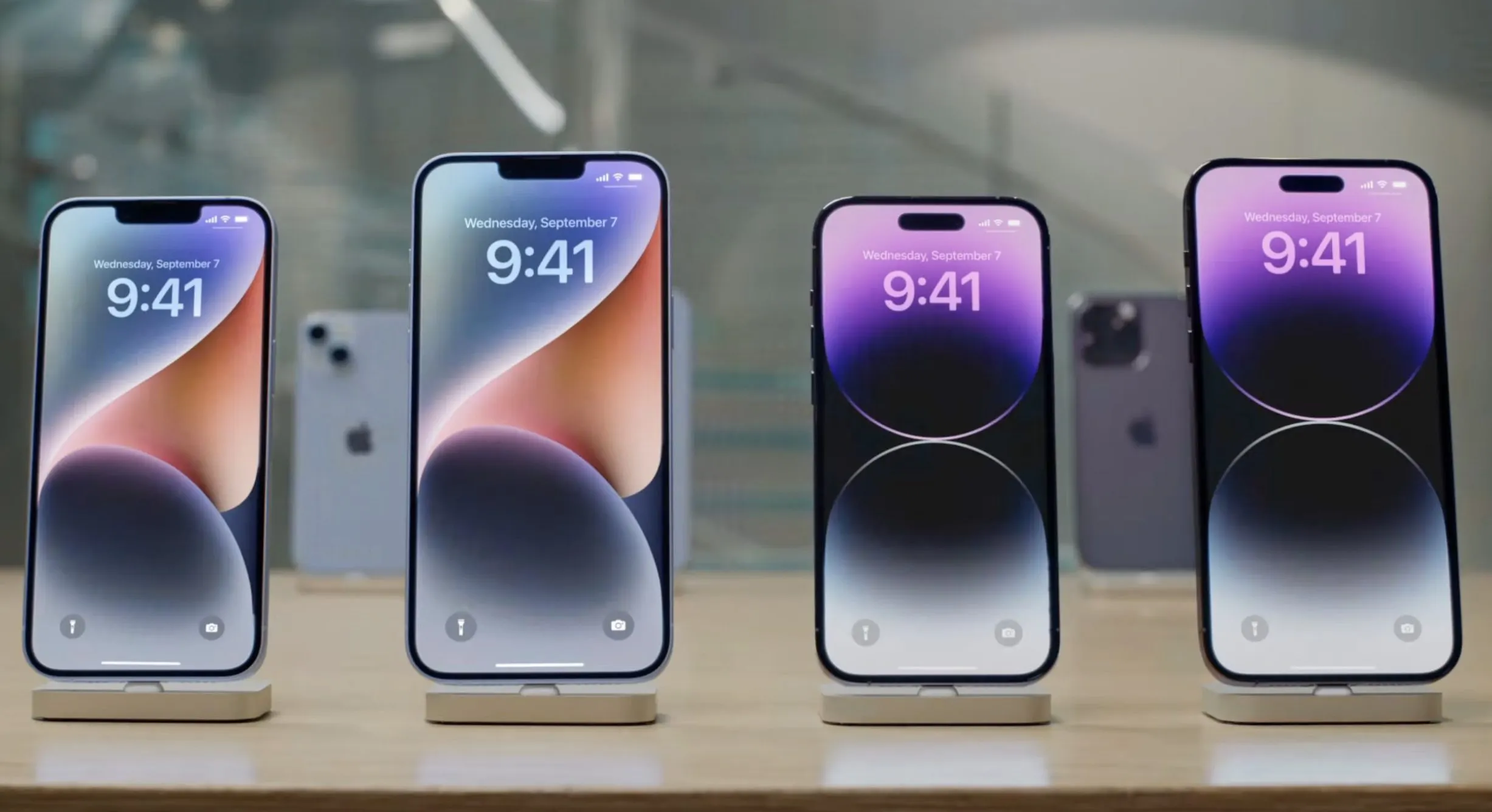 Можно ли покупать iPhone 14 в августе 2023 года? У нас есть однозначный ответ