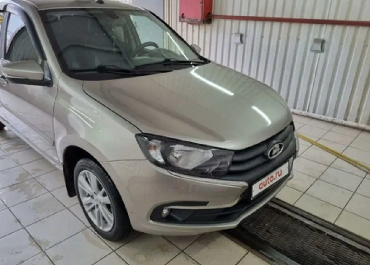 Все плюсы и минусы подержанной Lada Granta. Стоит ли покупать автомобиль на вторичном рынке?