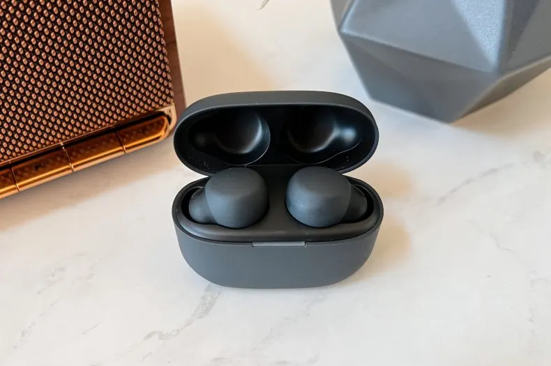Гарнитуру Sony LinkBuds S сливают со скидкой. У нее есть эксклюзивная фича