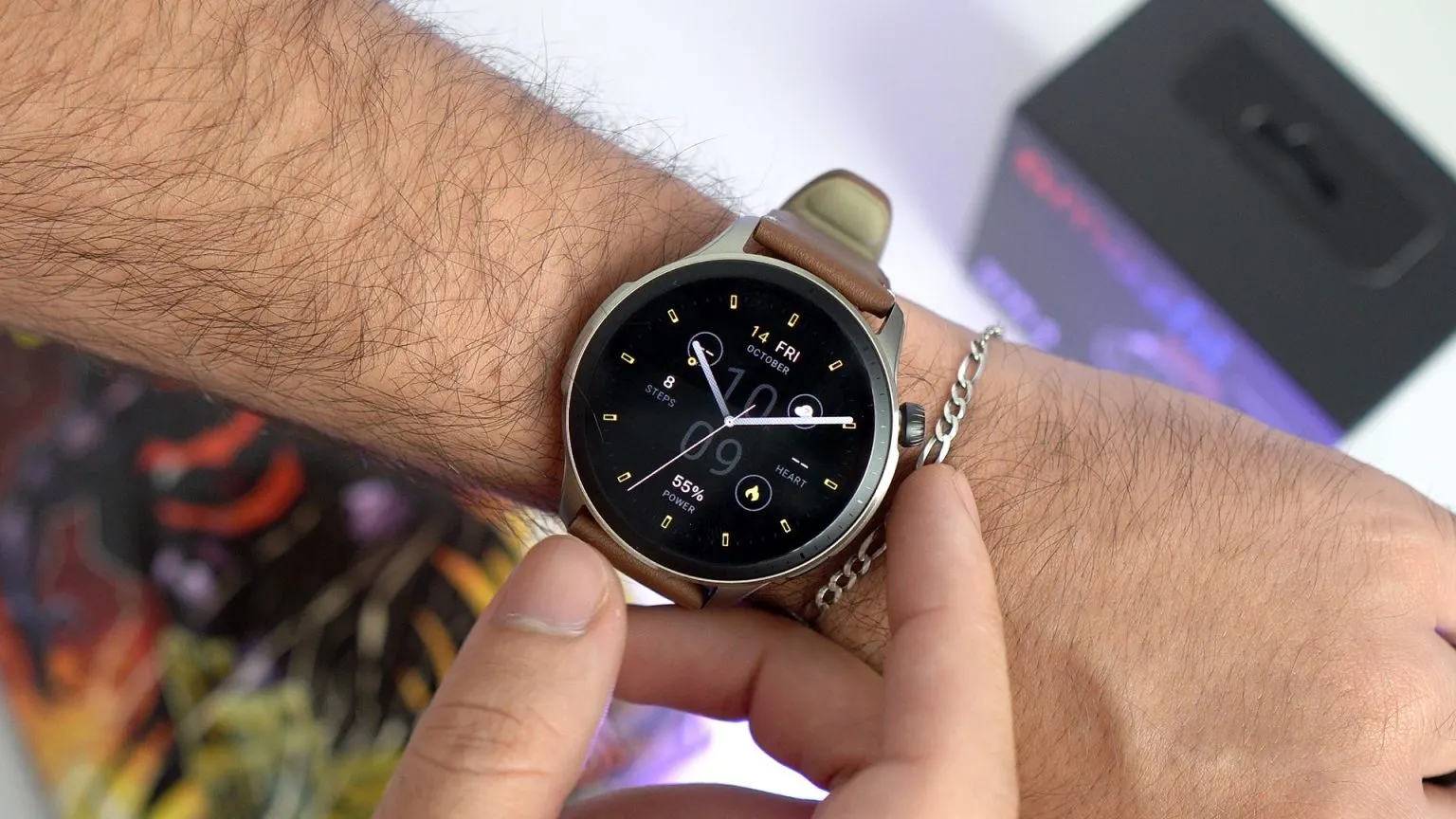 Нашли флагманские часы Amazfit по лучшей в России цене. Они выглядят очень солидно и держат заряд до двух недель