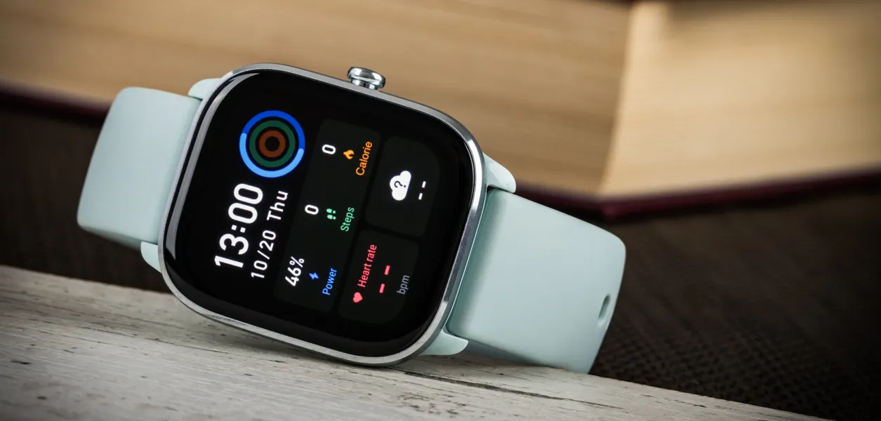 Три крутых гаджета с Яндекс.Маркета. Amazfit GTS 4, компактная колонка и хитовые наушники