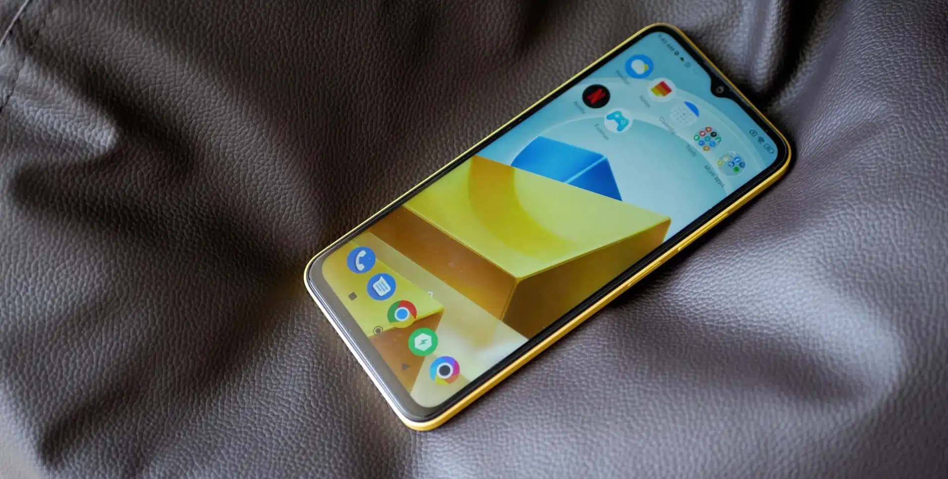 «Шикарный аппарат за свою цену». Главный бюджетник Xiaomi Poco отдают со скидкой
