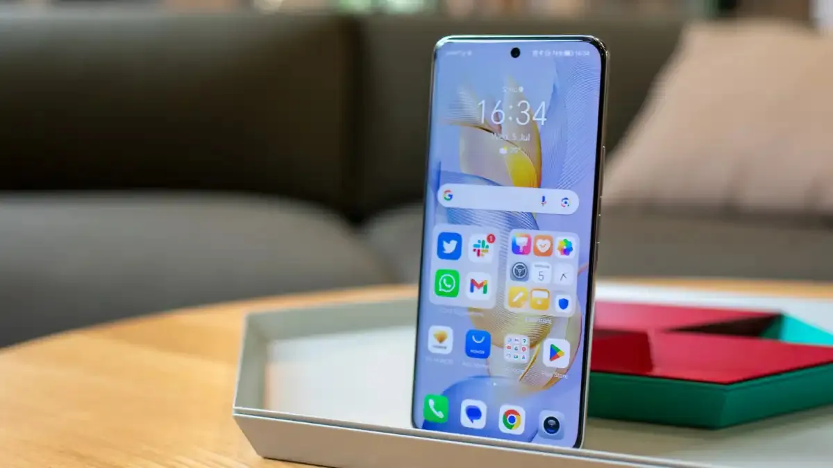 Три мегаскидки с Яндекс.Маркета. Honor 90, бюджетный планшет и легендарная ТВ-приставка