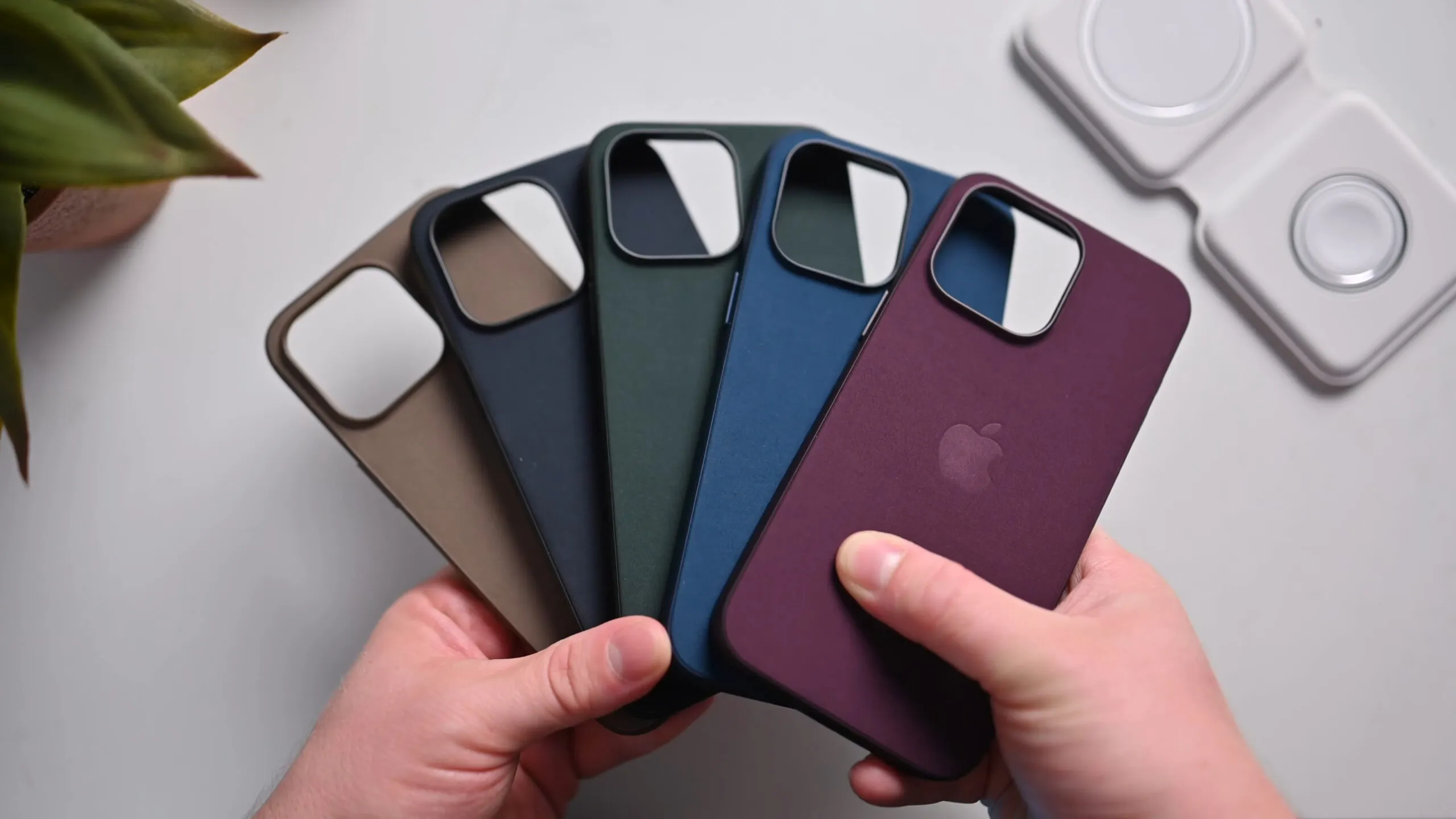 Как выглядят новые чехлы FineWoven для iPhone 15? Apple отказалась от кожи – кажется, зря