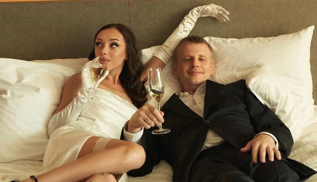 Жена Славы Комиссаренко занималась вебкамом. Вот печальная реакция комика