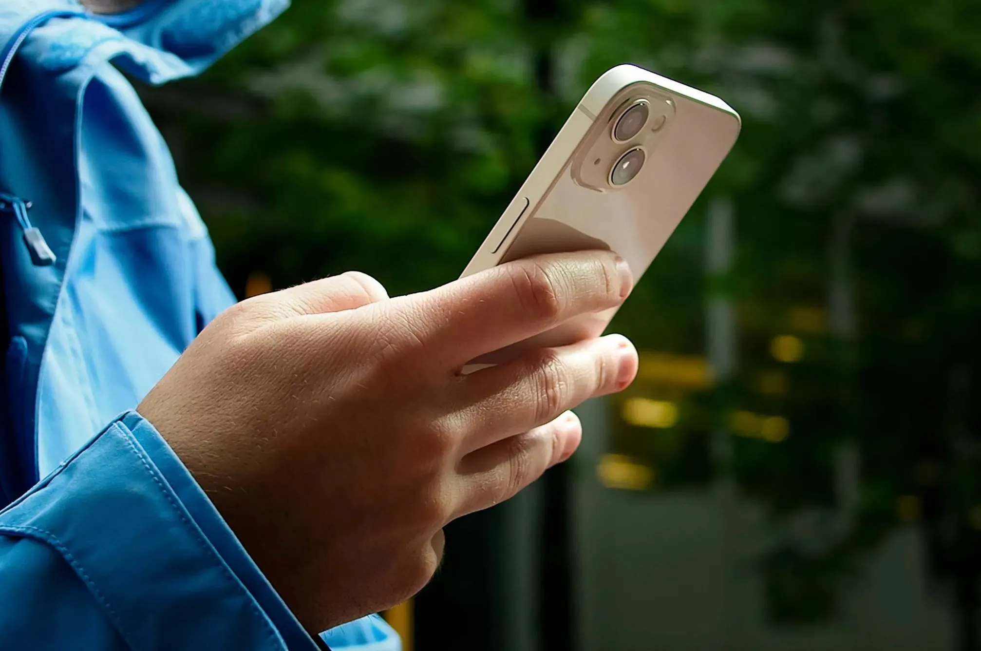 iPhone 13 подешевел. Три причины, почему его стоит заказать прямо сейчас