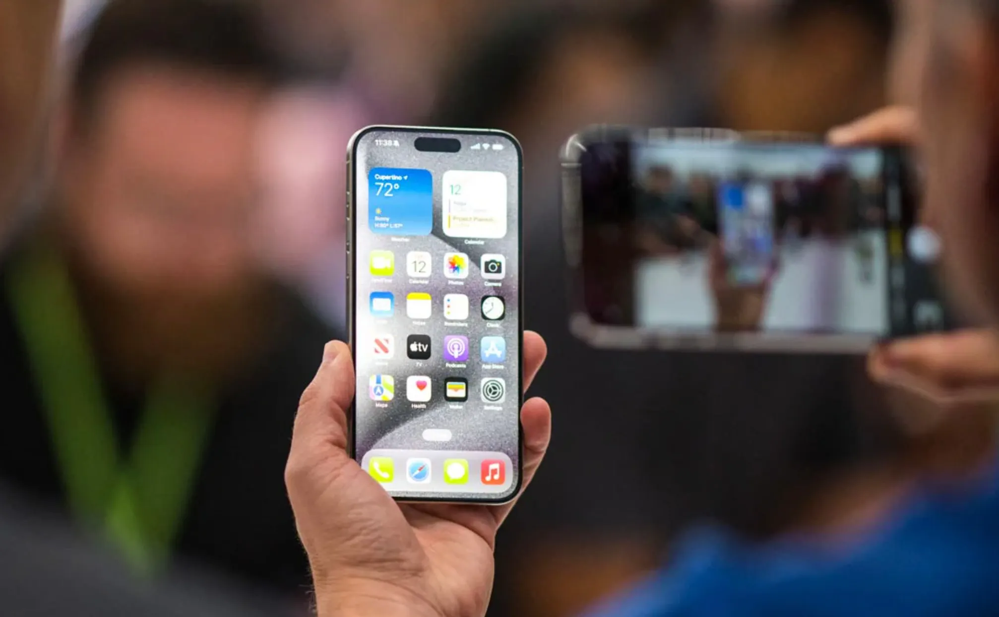 7 скрытых фишек iOS 17. Удаление бесполезных SMS и клички для животных