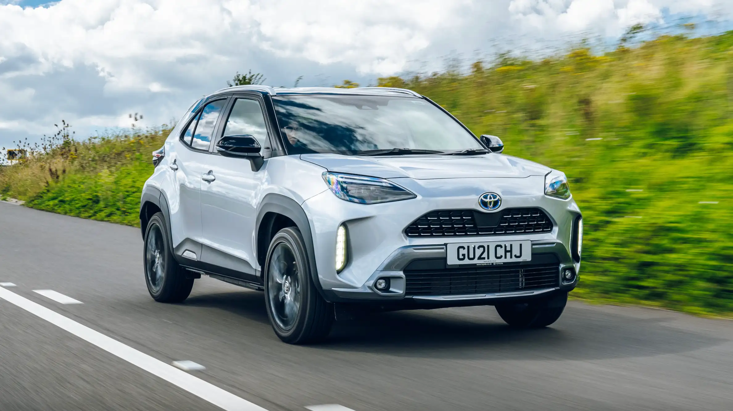 Toyota Yaris Cross – новый японский эксклюзив. В России кроссовер продают дешевле, чем в США