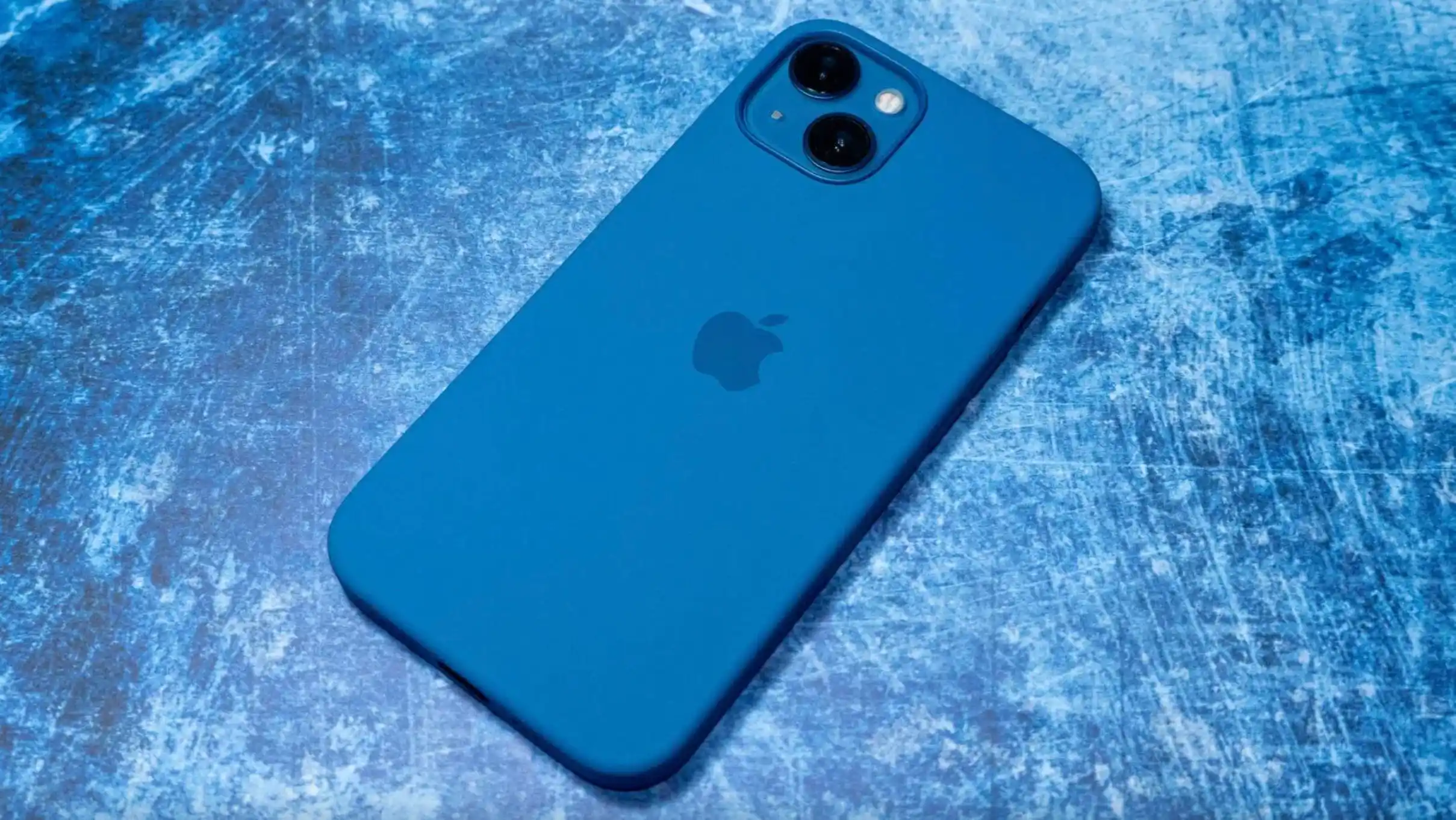 Цена iPhone 13 в России вернулась к адекватному уровню. Субфлагман снова можно рекомендовать практически всем