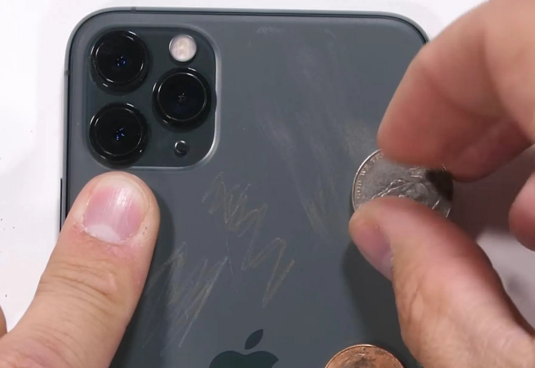 Пора ли вам менять ваш iPhone на новый? Посмотрите, что говорят эксперты