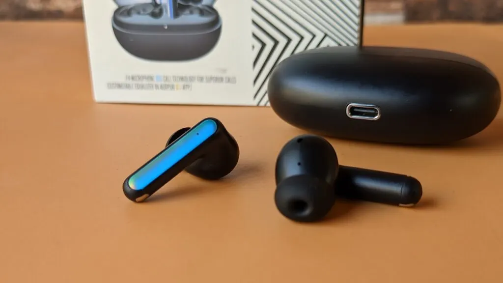 4 лучших модели беспроводных наушников Tecno. От бюджетных клонов AirPods Pro до TWS-ок с уникальным форм-фактором