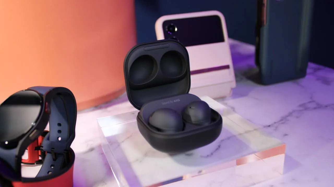 Самое время брать Samsung Galaxy Buds2 Pro. Топовые наушники окончательно обесценились в России