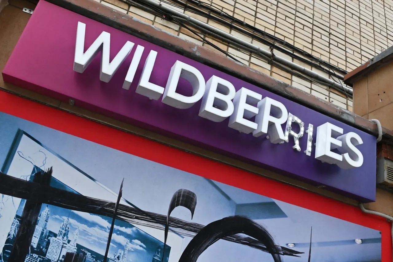 На Wildberries ввели 3% комиссии почти на все товары. Как ее избежать?