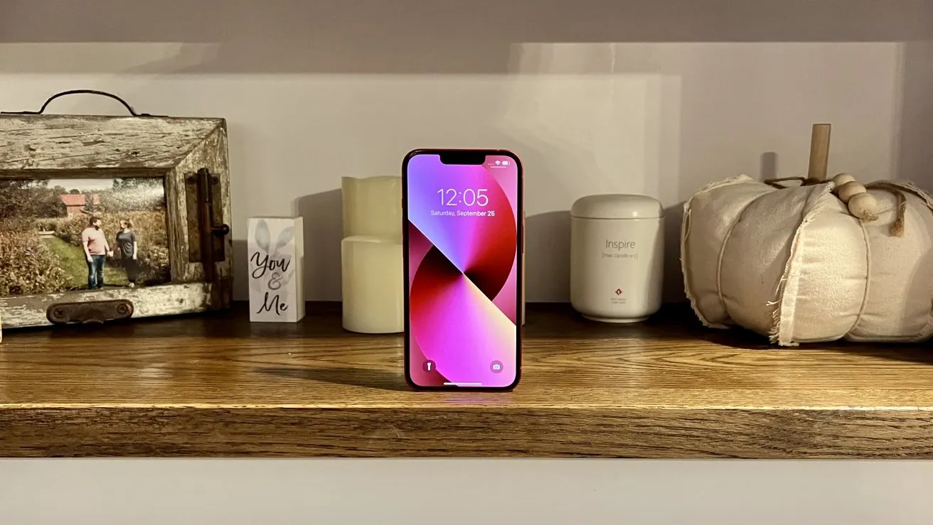 Хитовый iPhone окончательно обесценился. Его можно смело брать и в 2023 году