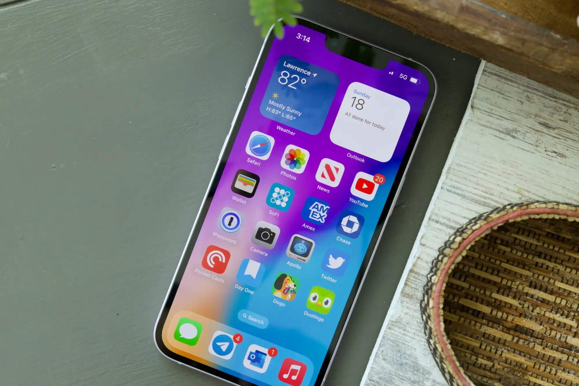 Этот iPhone — самый оптимальный девайс бренда. Он окончательно обесценился в России