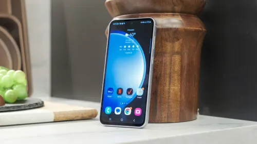 Топовый Samsung Galaxy отдают по лучшей цене в истории, но его все равно нельзя брать. Его уничтожил смартфон другого бренда