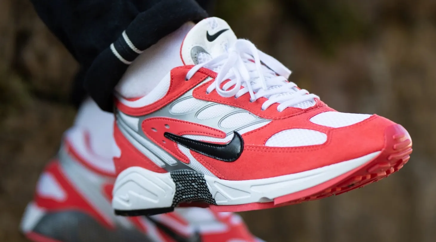 Кроссовки от Nike резко подешевели на Joom. Топовые модели отдают по низким ценам
