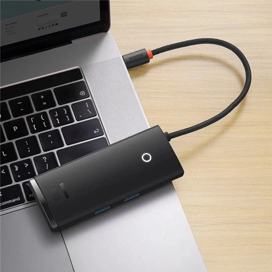 Нашли топовый USB-хаб от Baseus с неубиваемым кабелем. Это самый полезный аксессуар для ноутбуков и планшетов