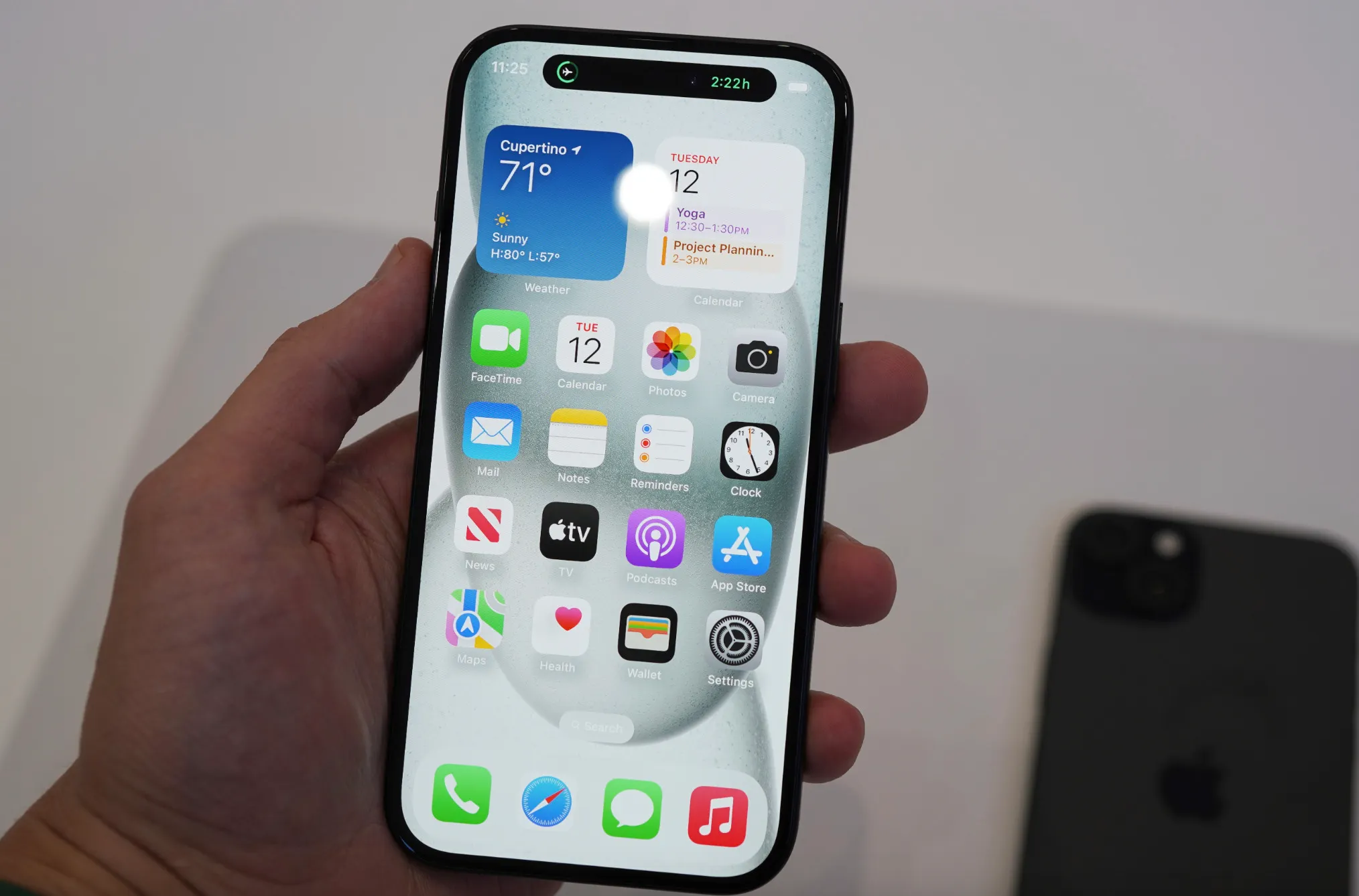 С iPhone 15 Pro случилась новая неприятность. Неужели сейчас его опасно брать?