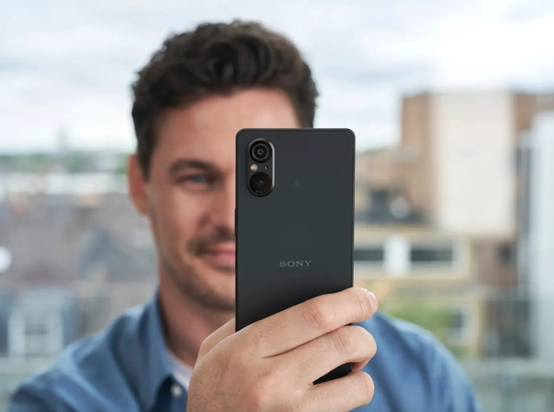 Камера Sony Xperia 5 V – посредственность. iPhone четырехлетней давности снимает гораздо лучше
