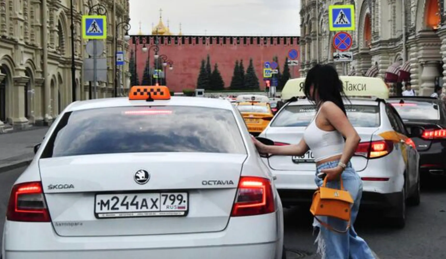 Почему выросли цены на такси? Недовольны все – и пассажиры, и водители