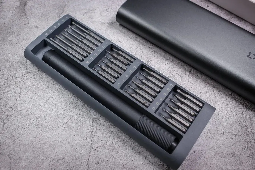 Лучший набор прецизионных отвёрток Xiaomi мощно подешевел. Просто незаменимый инструмент в каждом доме