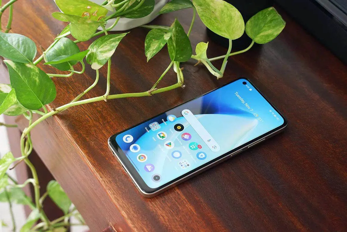 5 самых выгодных смартфонов до 25 тысяч рублей. От новейшего Realme до легендарного Xiaomi Poco