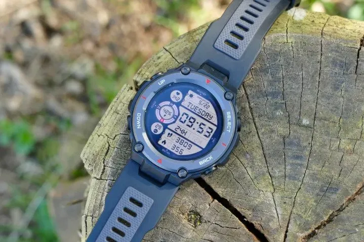 Неубиваемые смарт-часы Amazfit обесценились в России. Идеальный гаджет для путешественников