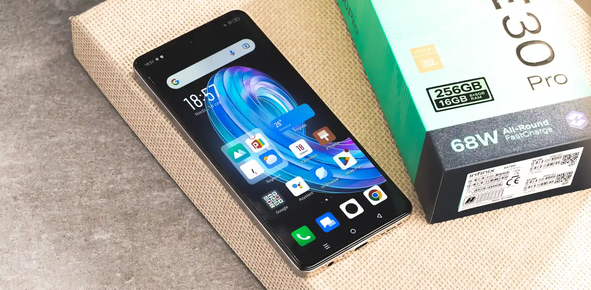 Подешевел хитовый Infinix. Вот 5 его главных фишек