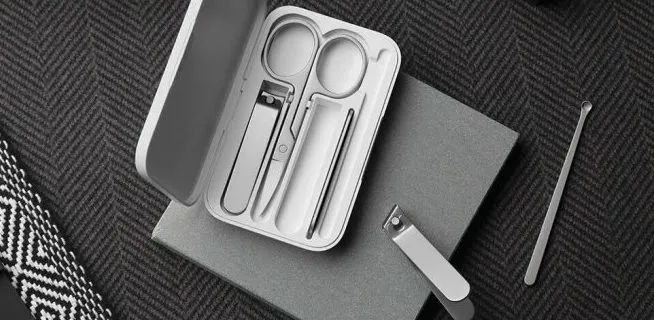 Топовый маникюрный набор Xiaomi сливают за копейки. В нём есть все нужные предметы личной гигиены