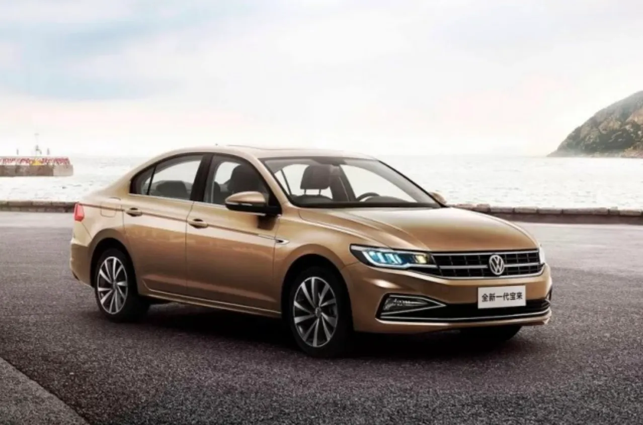 В России подешевел популярный Volkswagen. Этот автомобиль привозят из Китая