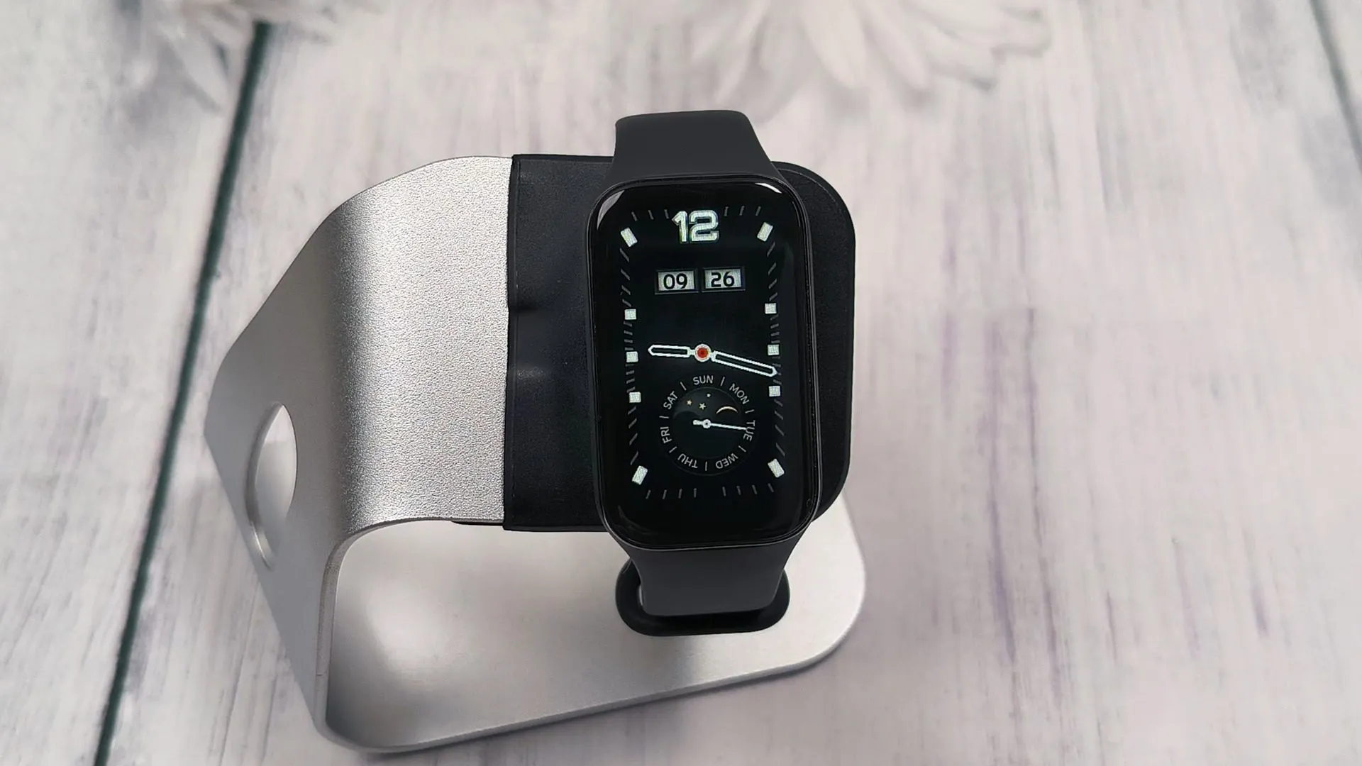Xiaomi Band 8 Active — самый дешевый браслет для спорта. У него нет недостатков за свои деньги