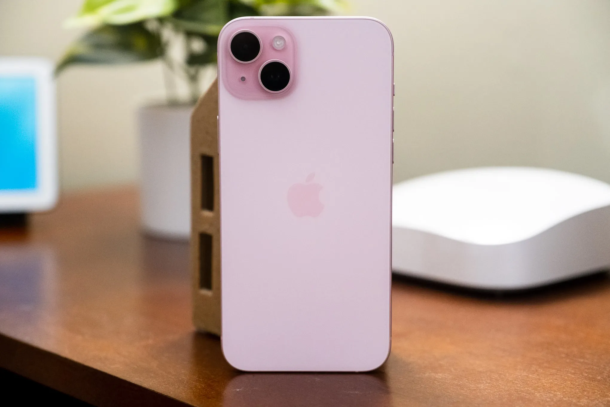 10 самых выгодных смартфонов для покупки в марте. Cбалансированные iPhone, удачные Samsung Galaxy и другие девайсы