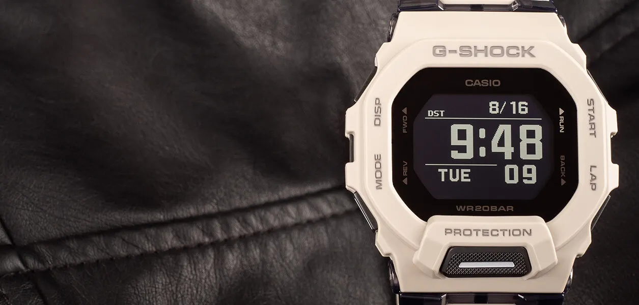 Флагманские смарт-часы Casio G-Shock отдают с тройной скидкой. Они уделывают Apple Watch Ultra по прочности и автономности