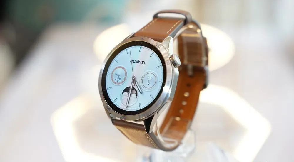 Премиальные Huawei Watch GT 4 сливают за бесценок. Это лучшие смарт-часы бренда