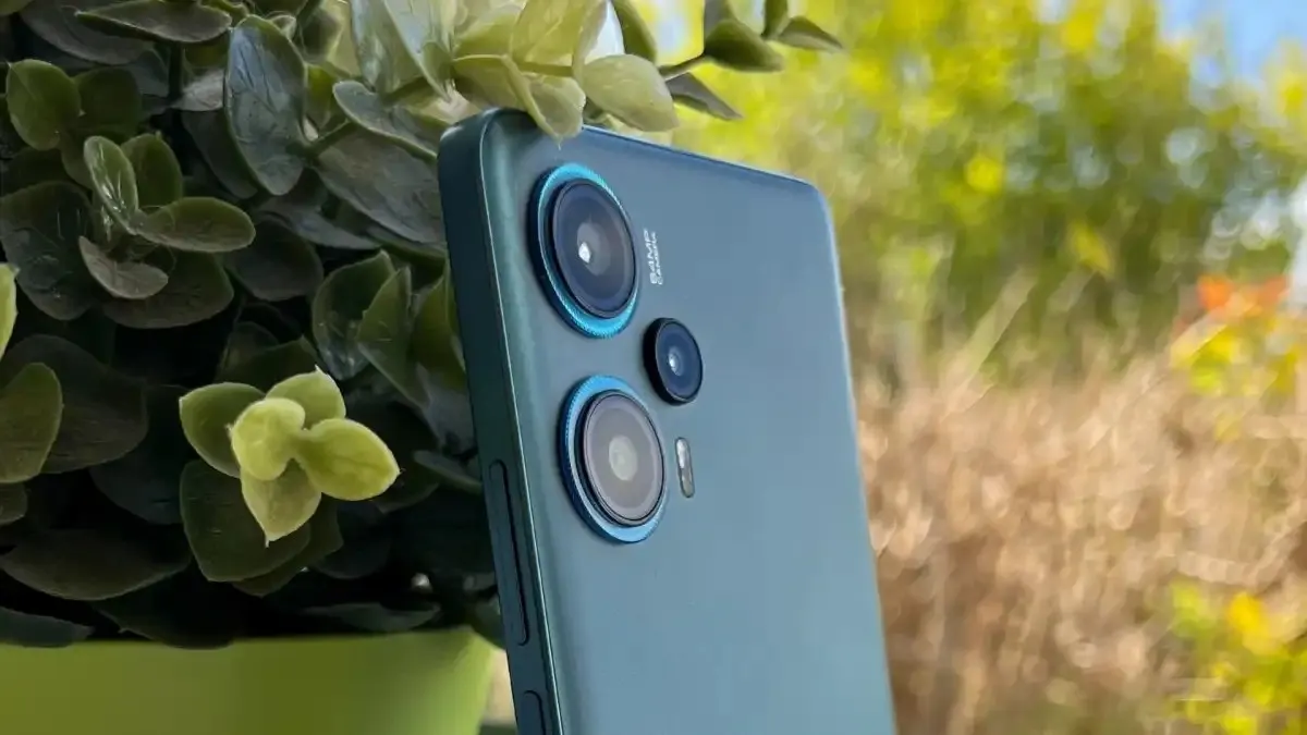 Народный флагман Xiaomi Poco подешевел на Joom. У него практически нет недостатков