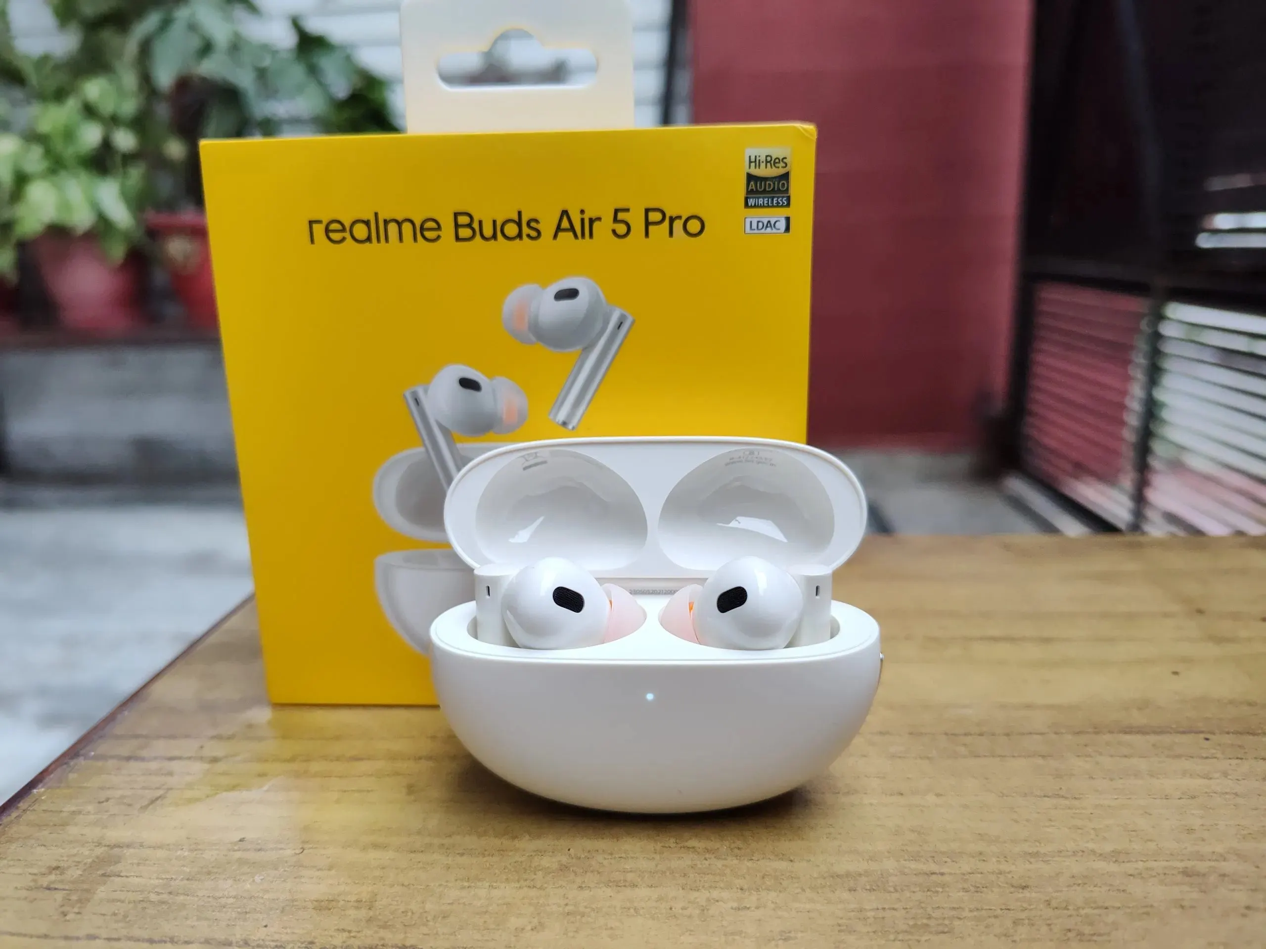 Топовые наушники Realme обесценились на Али. У них вообще нет недостатков
