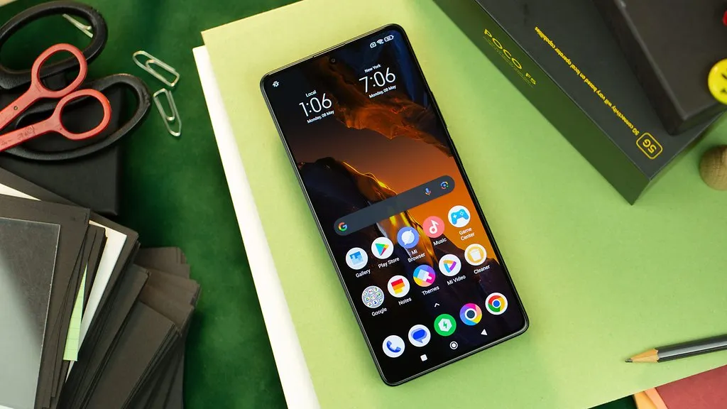 Главный хит Xiaomi Poco рухнул в цене. Теперь его точно стоит брать