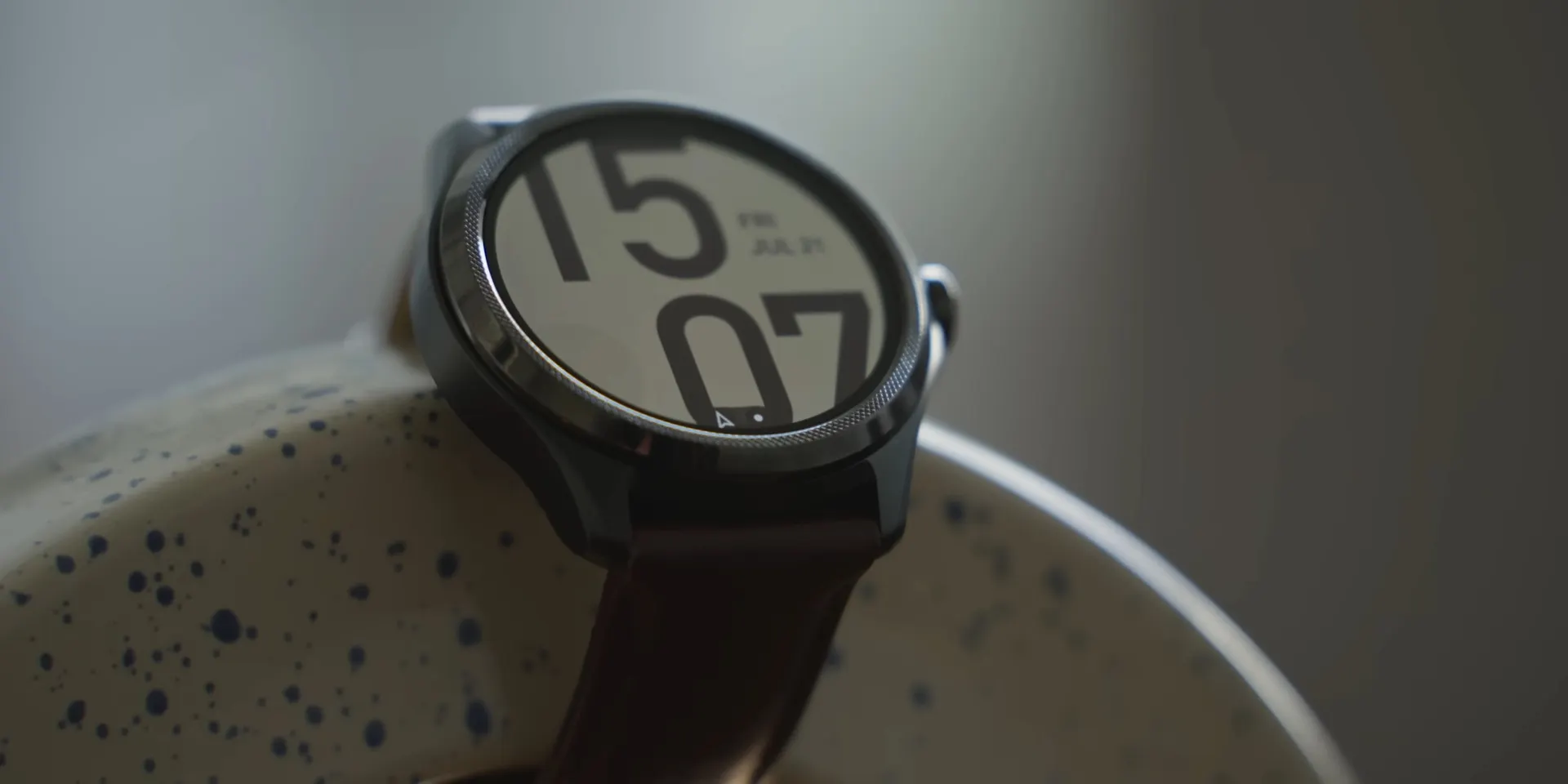 Все плюсы и минусы Mobvoi TicWatch Pro 5. Это умные часы с двумя дисплеями, GPS и NFC