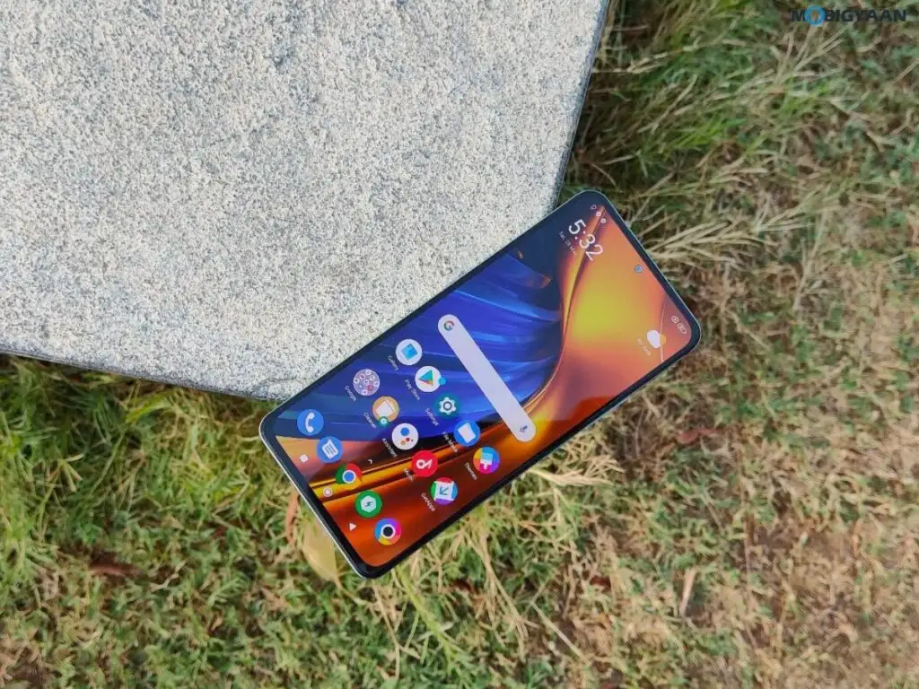 Лучшее железо за свои деньги. Легендарный Xiaomi Poco сливают за бесценок