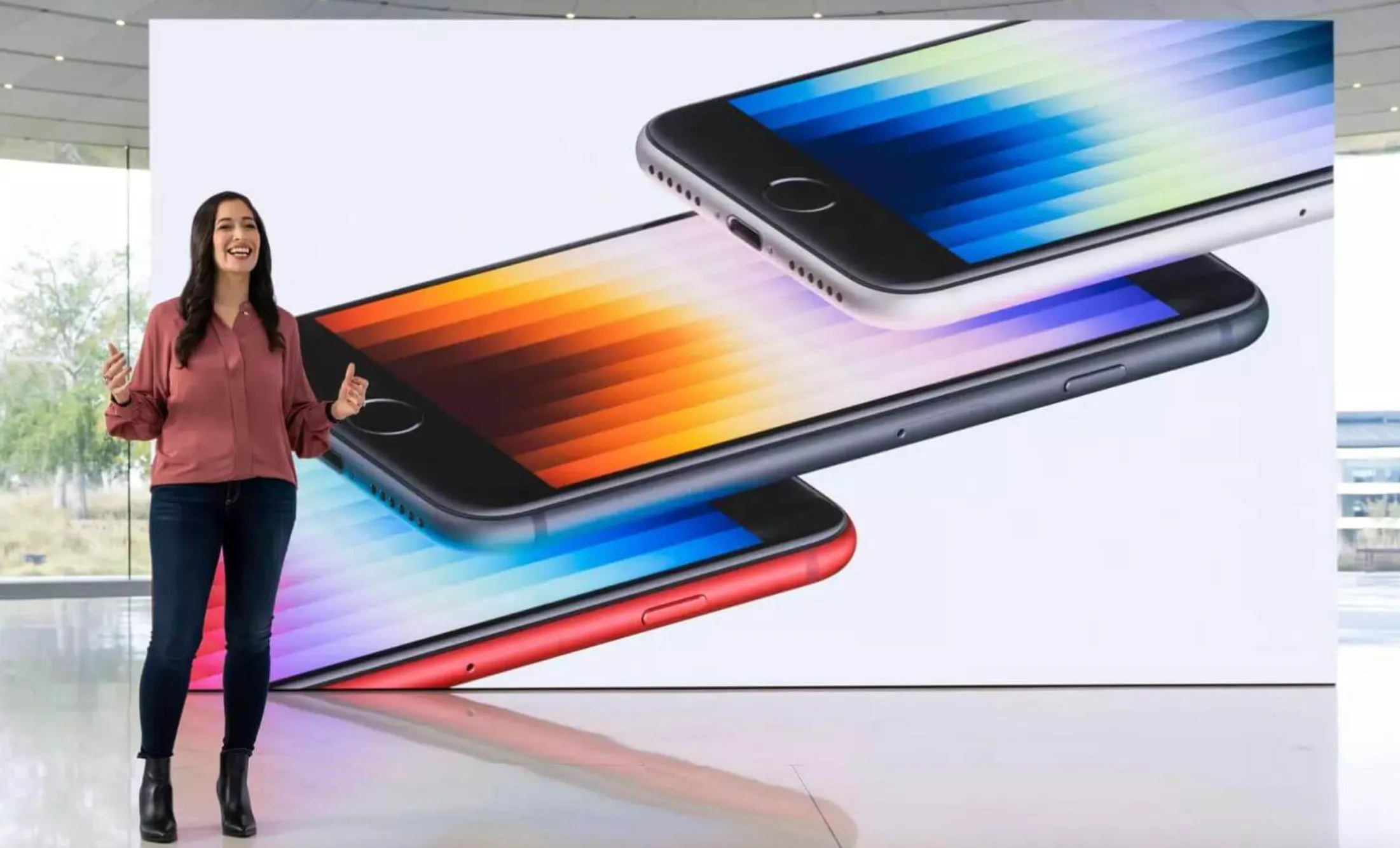Какой iPhone SE взять в 2023 году? Вариантов не очень много