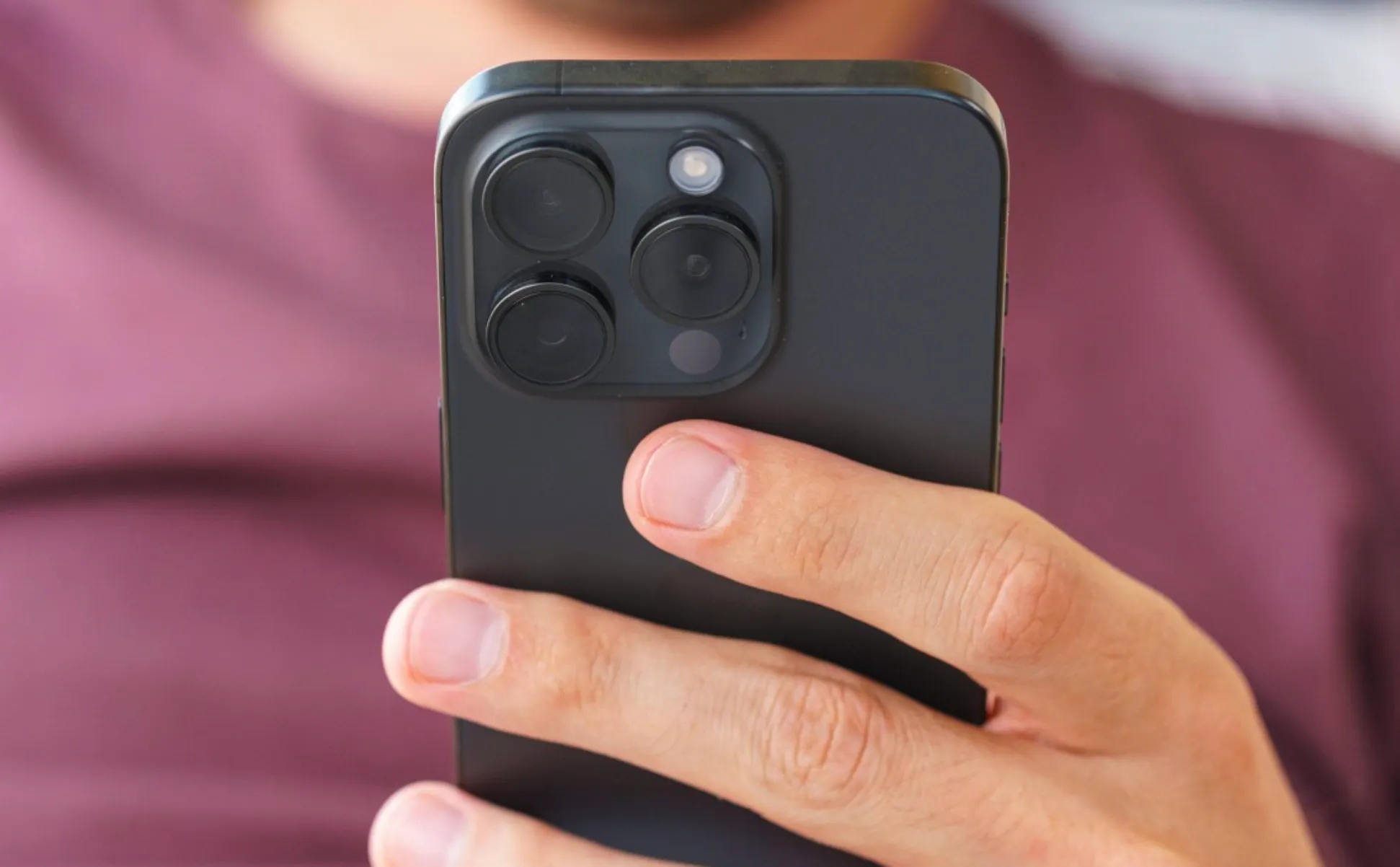 iPhone 15 Pro здорово подешевел в России. Есть ли смысл брать его сейчас?