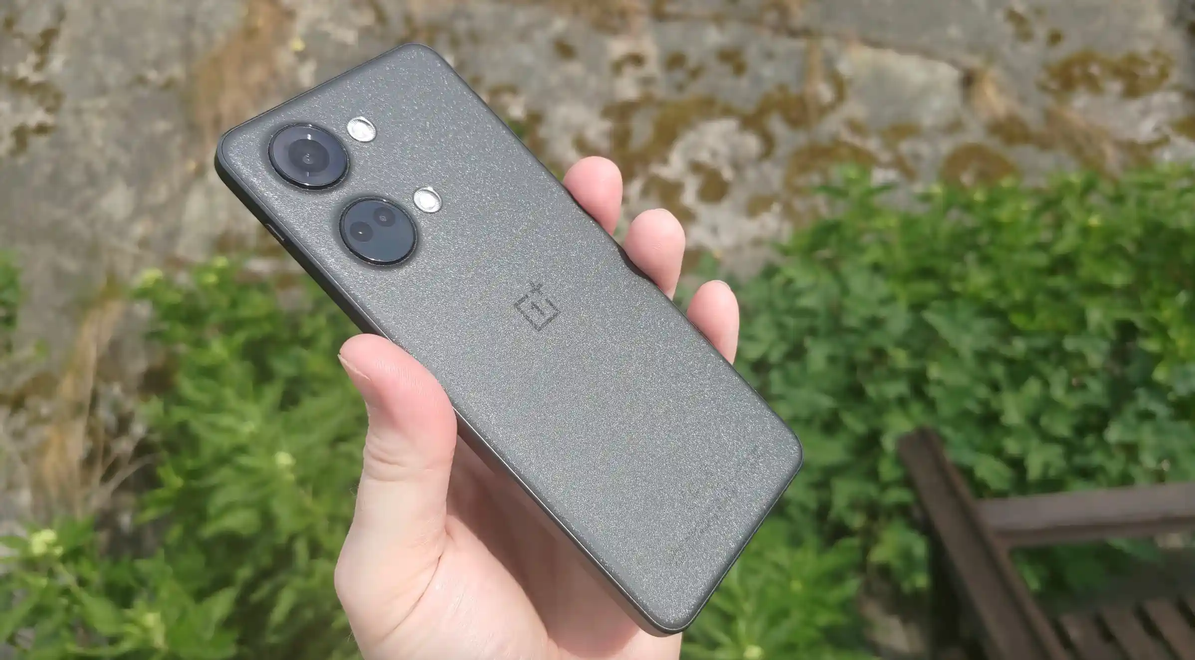 Заряженый субфлагман OnePlus Nord 3 приехал в Россию. Но брать его стоит только в одном месте