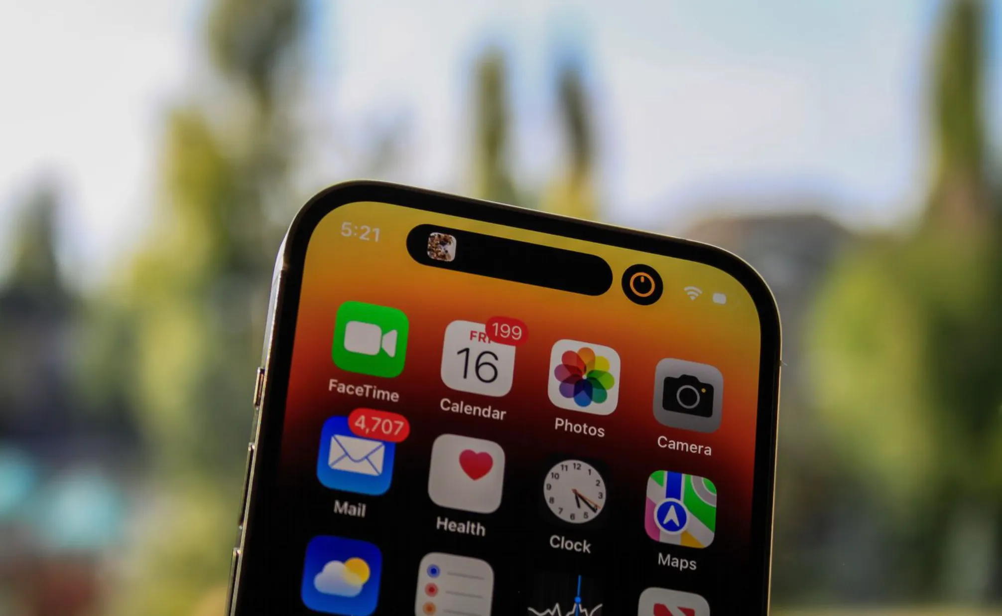 Что известно об iPhone 16 и iPhone 16 Pro? Еще одна новая кнопка, увеличенный дисплей, быстрая зарядка