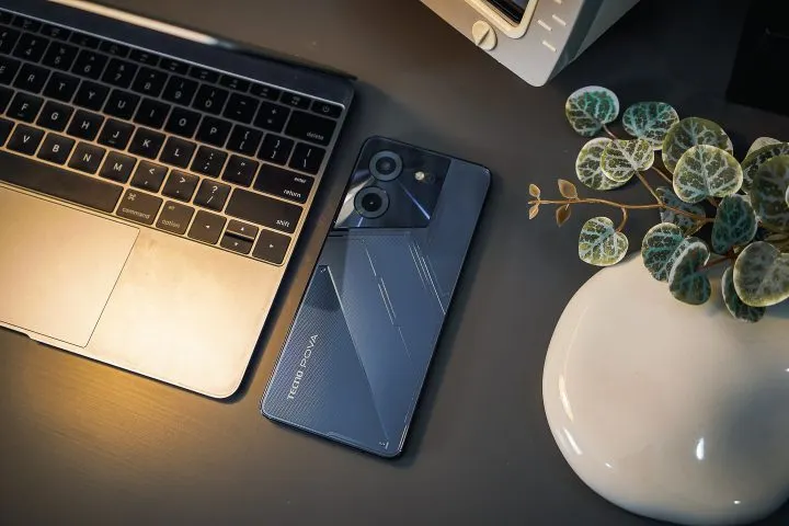 Дерзкий бюджетник Tecno сливают за гроши. У него 120-герцовый экран и монструозная автономность