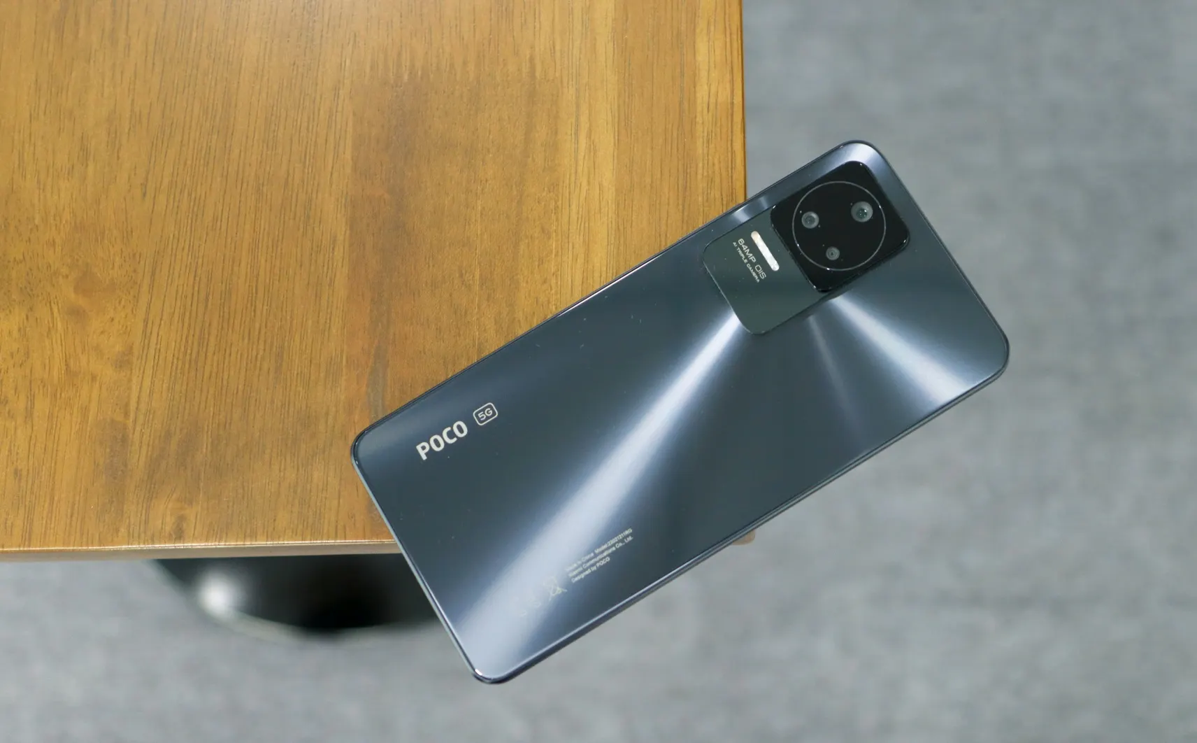Легендарный Xiaomi Poco сливают за бесценок на Али. Он по-прежнему идеален за свои деньги