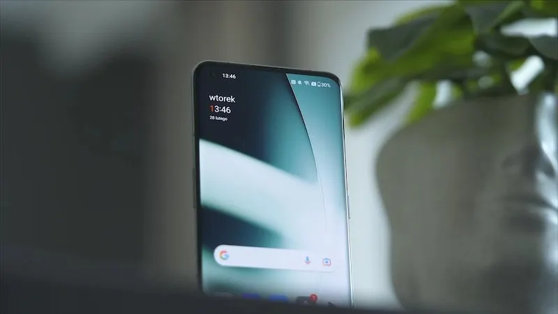 OnePlus 11 рухнул в цене на Али. Его можно смело брать и в 2024 году